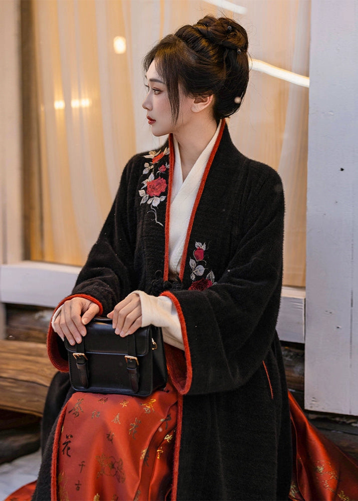 Winter Rose | 3-Piece Ma Mian Set (冬日朱砂痣)