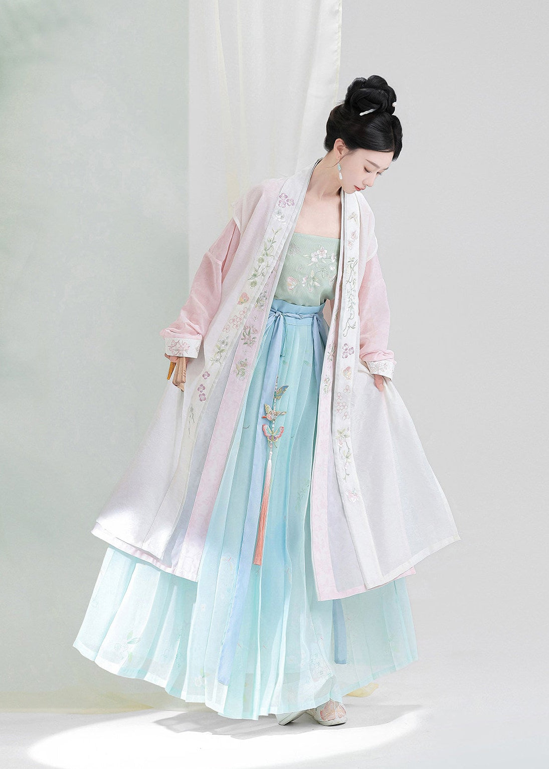Early Summer | 3-Pieces Embroidered Set (初夏)