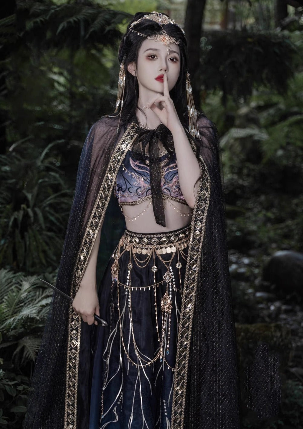 Moonlight Elf | Dunhuang Embroidered Gown (蝶骨)