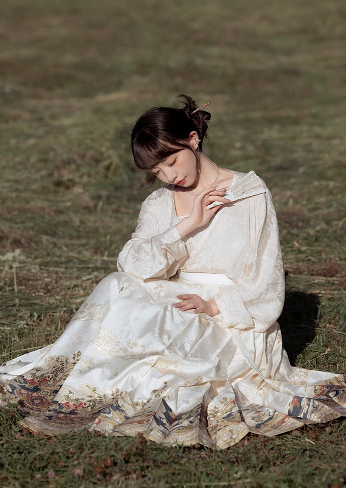 White Porcelain | 3-Pieces Modern Ma Mian Skirt Set (素瓷)