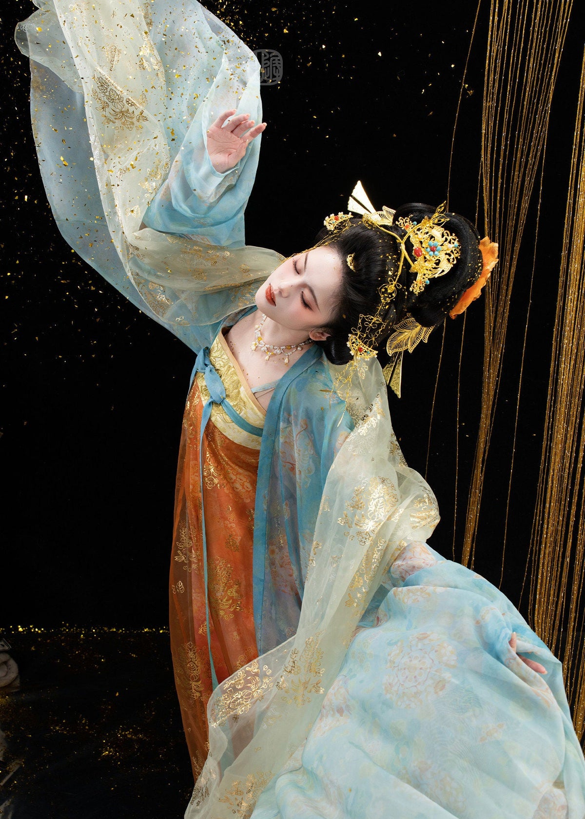 Peerless Beauty | 3-Piece Plus Hanfu (倾世)