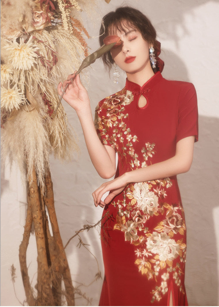 Yong Hua | Embroidered Wedding Bridal Qipao (雍华)