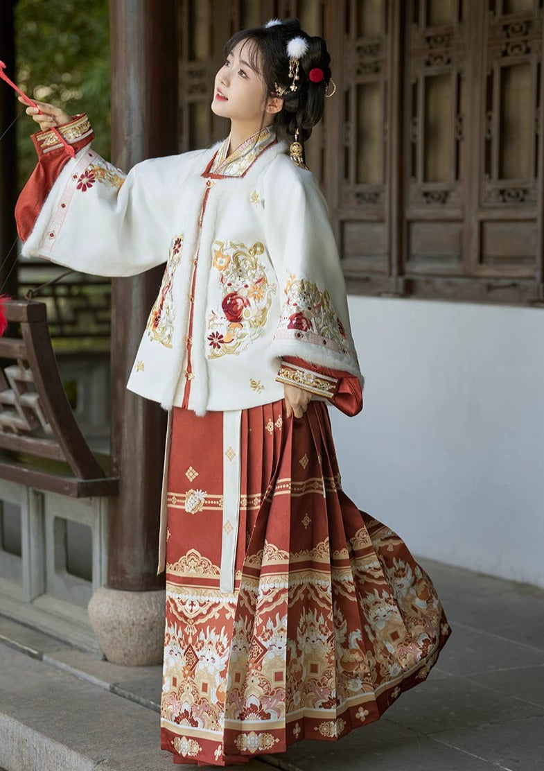 Lucky Dragon | 3-Pieces 2024 New Year Ming Hanfu (祥龙纳福)