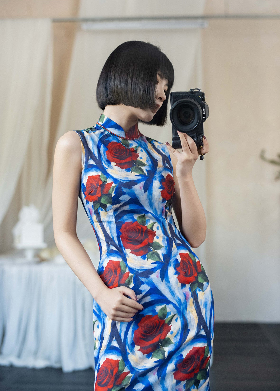Kisses Everywhere | Rose Modern Qipao (处处吻)