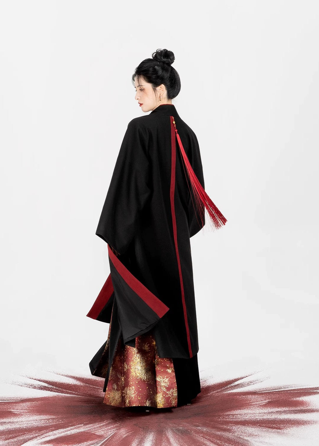 Lantern Flower | Modern 3-Piece San Jian Skirt Set (金灯花)