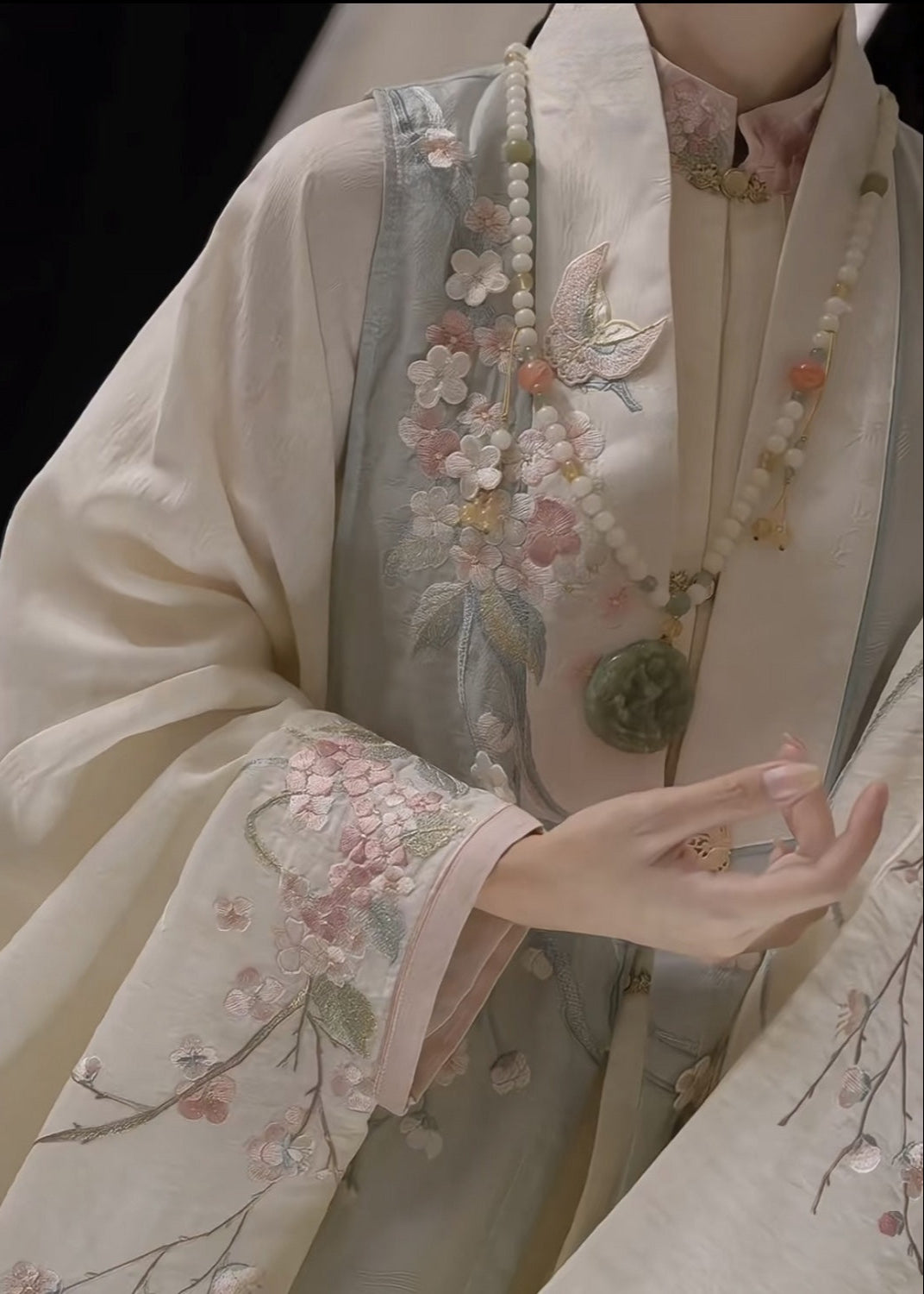 Plum Shadows | 3-Piece Plus Hanfu (疏影)