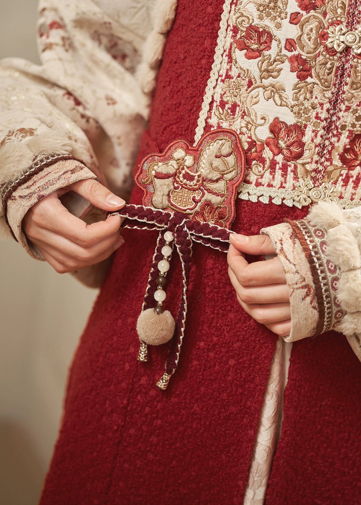 Crimson Steed | 4-Piece 2026 New Year Hanfu (赤马宝相)