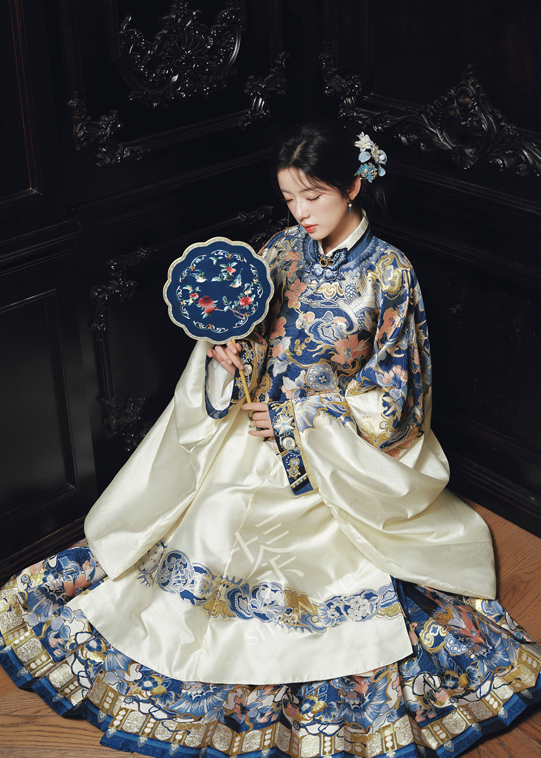 Alive | 2-Piece 2026 New Year Hanfu (万物生)