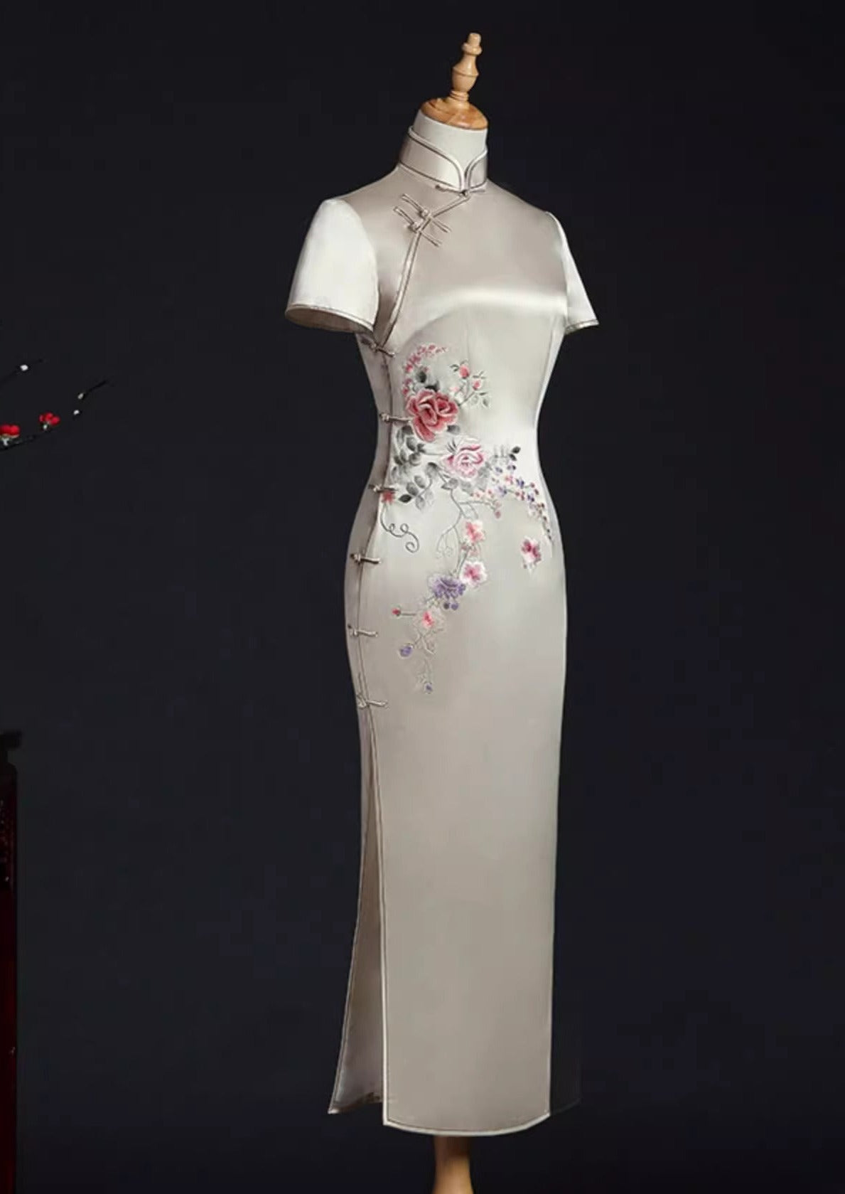 Rosie | Silk Champagne Custom Made Qipao (玉玫瑰)