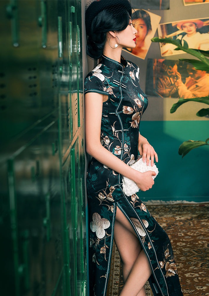 ❤️ **新品** シルクチーパオ Silk QiPao Yi Chuan | Silk Qipao Dress(伊川) – NewMoonDance
