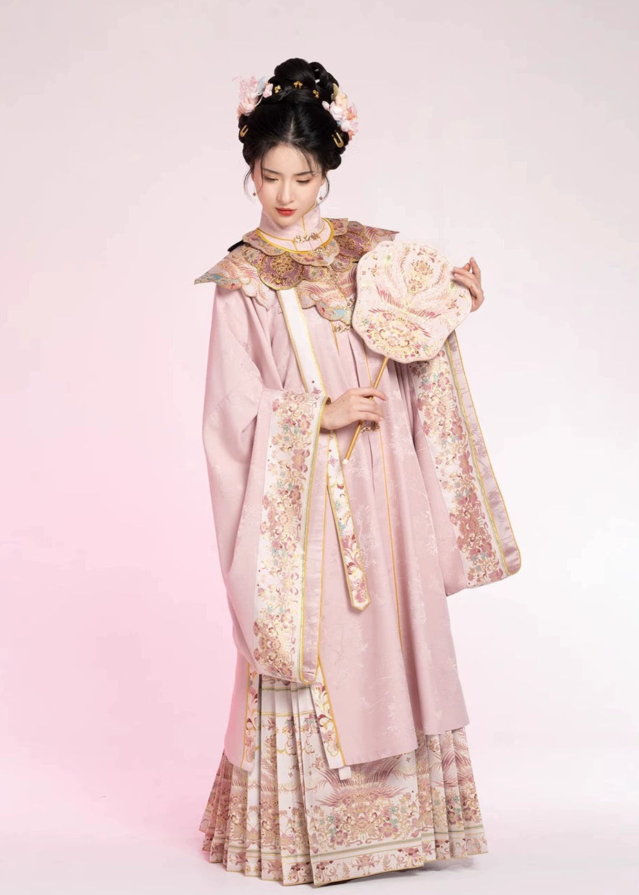 Pink Feather | 6-Piece Graduation Hanfu Gown (金丝粉羽)