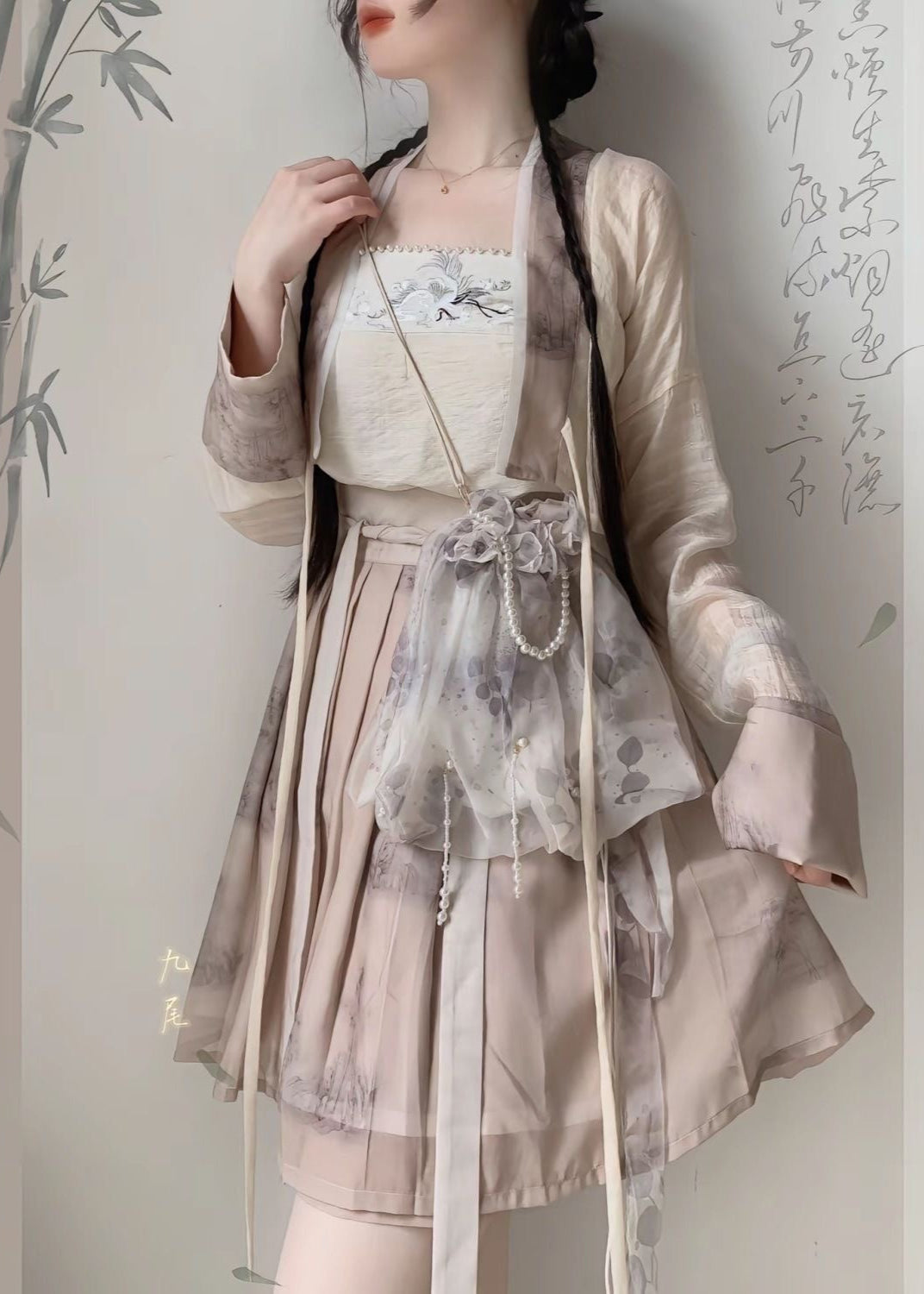 Butter Mochi | 3-Piece Plus Hanfu (黄米糯糯)