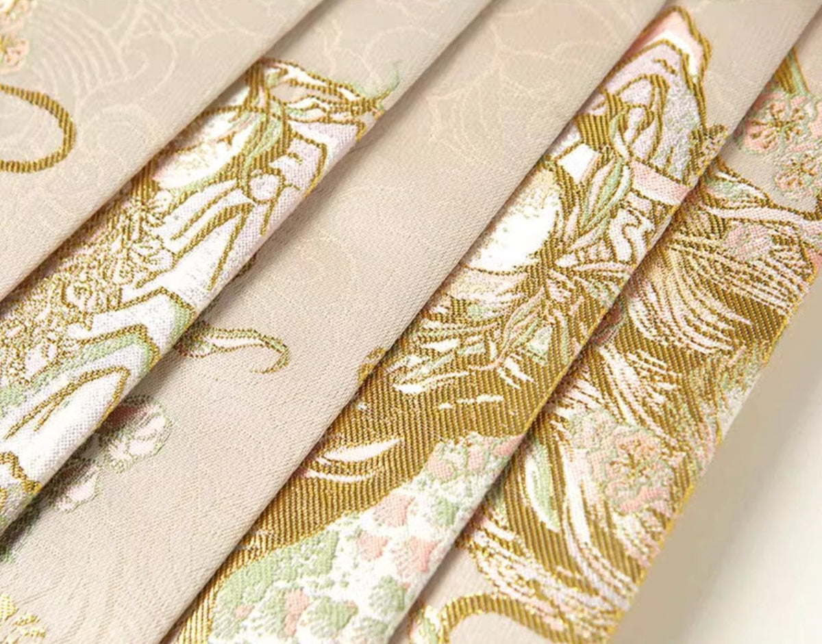 Peach Dragon | Modern Short Ma Mian Skirt (春山桃龙)