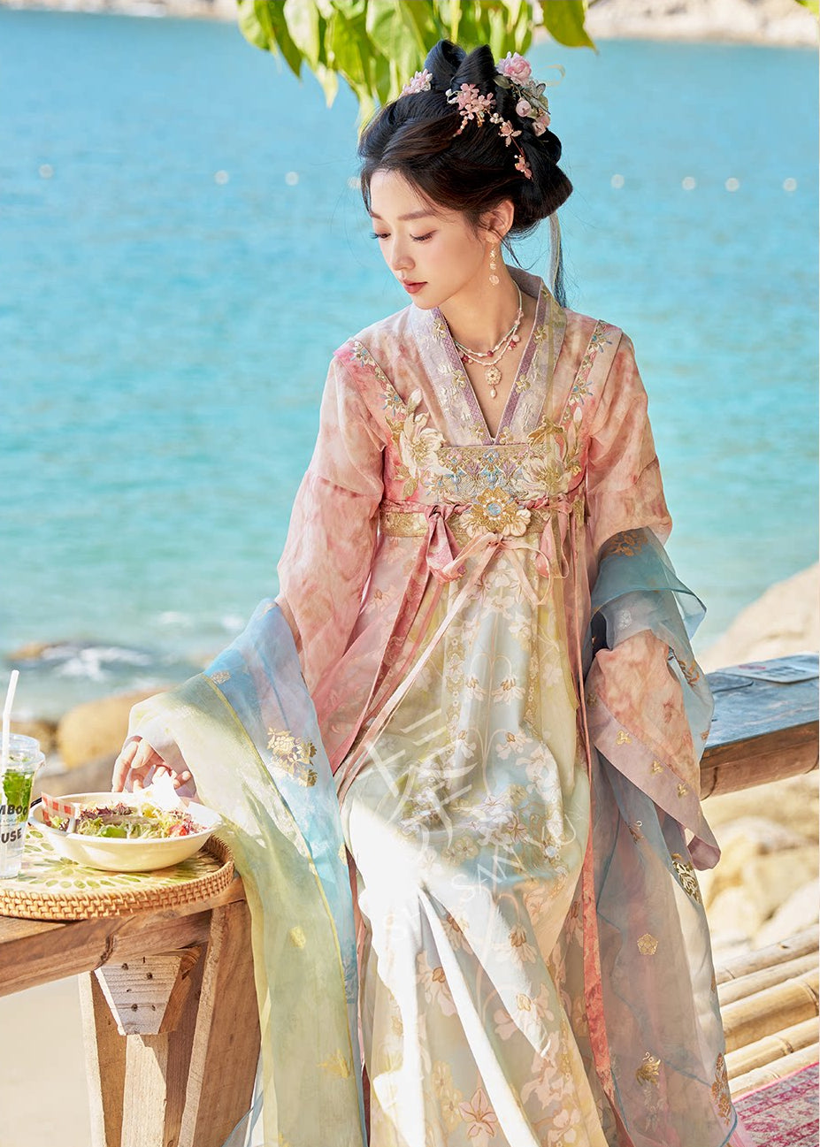 Orioles & Flowers | 3-Piece Embroidered Hanfu (莺花里)