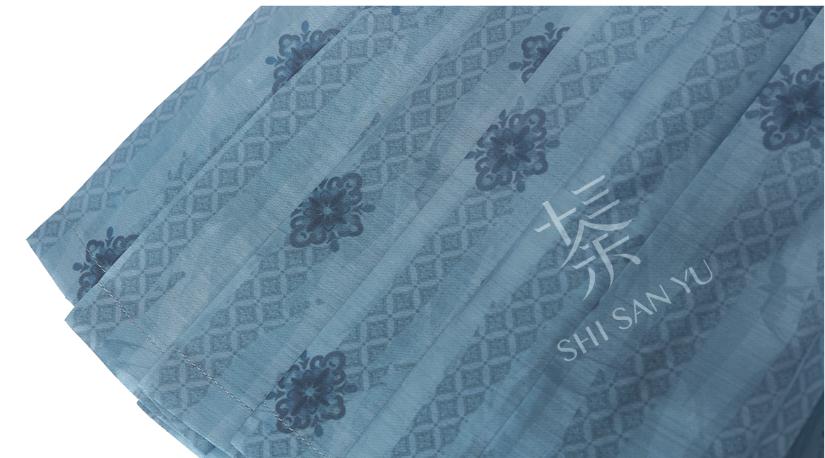 Wind's Embrace | 2-Piece Summer Modern Chinese Style Hanfu (眷风)
