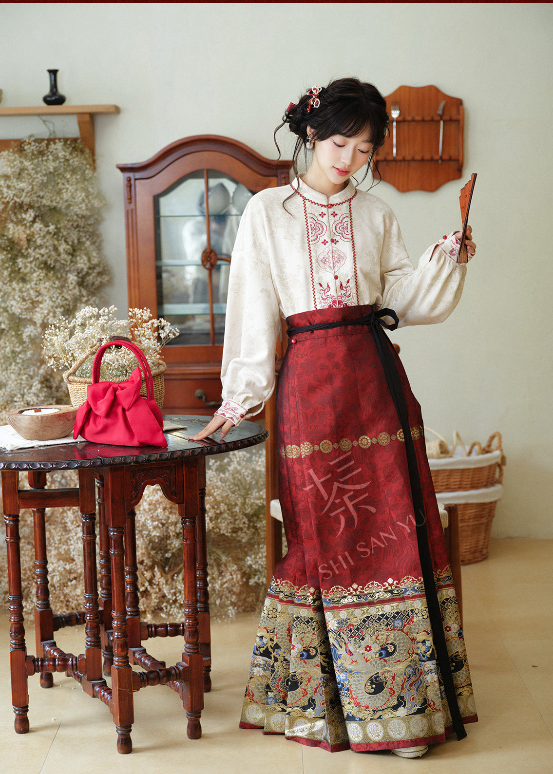 Dancing Flame | 3-Piece 2026 New Year Hanfu (驰焰)
