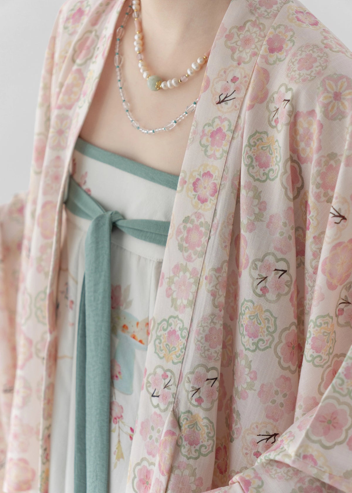 Pear Snow | 2-Piece Plus Hanfu (梨雪)