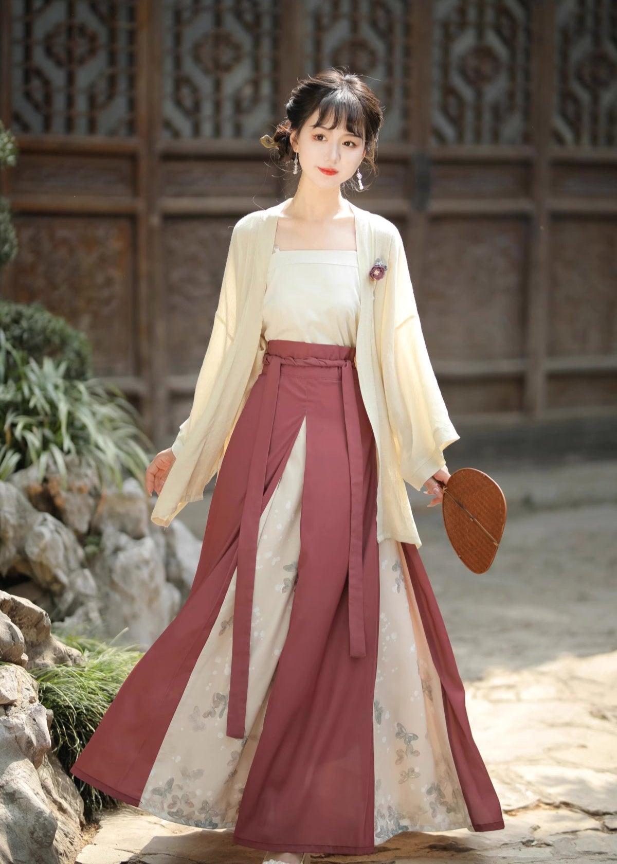 Flower Mirror | Modern 3-Pieces Hanfu (繁花镜)