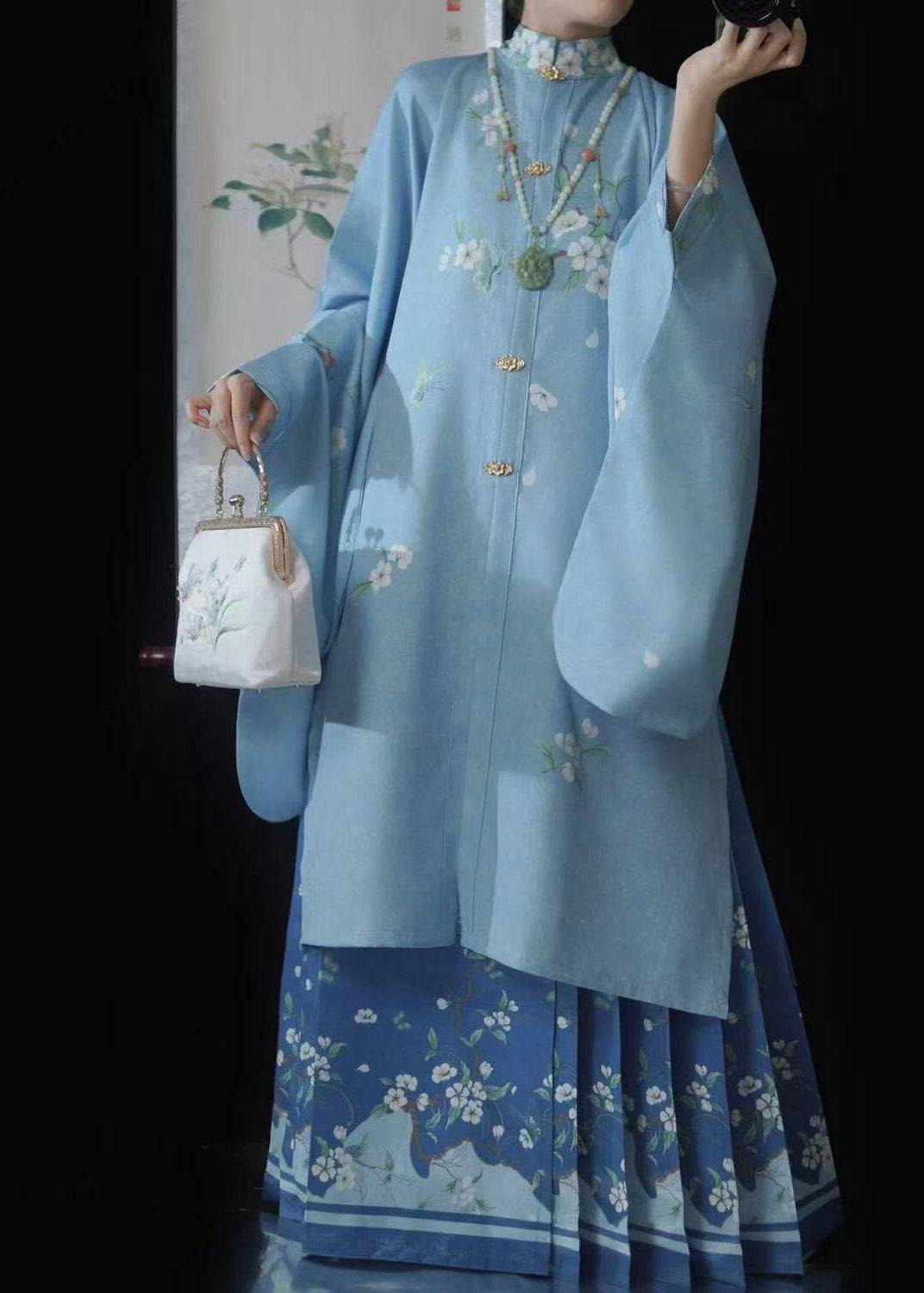 Scattered Butterflies | 3-Piece Plus Set (碎蝶)