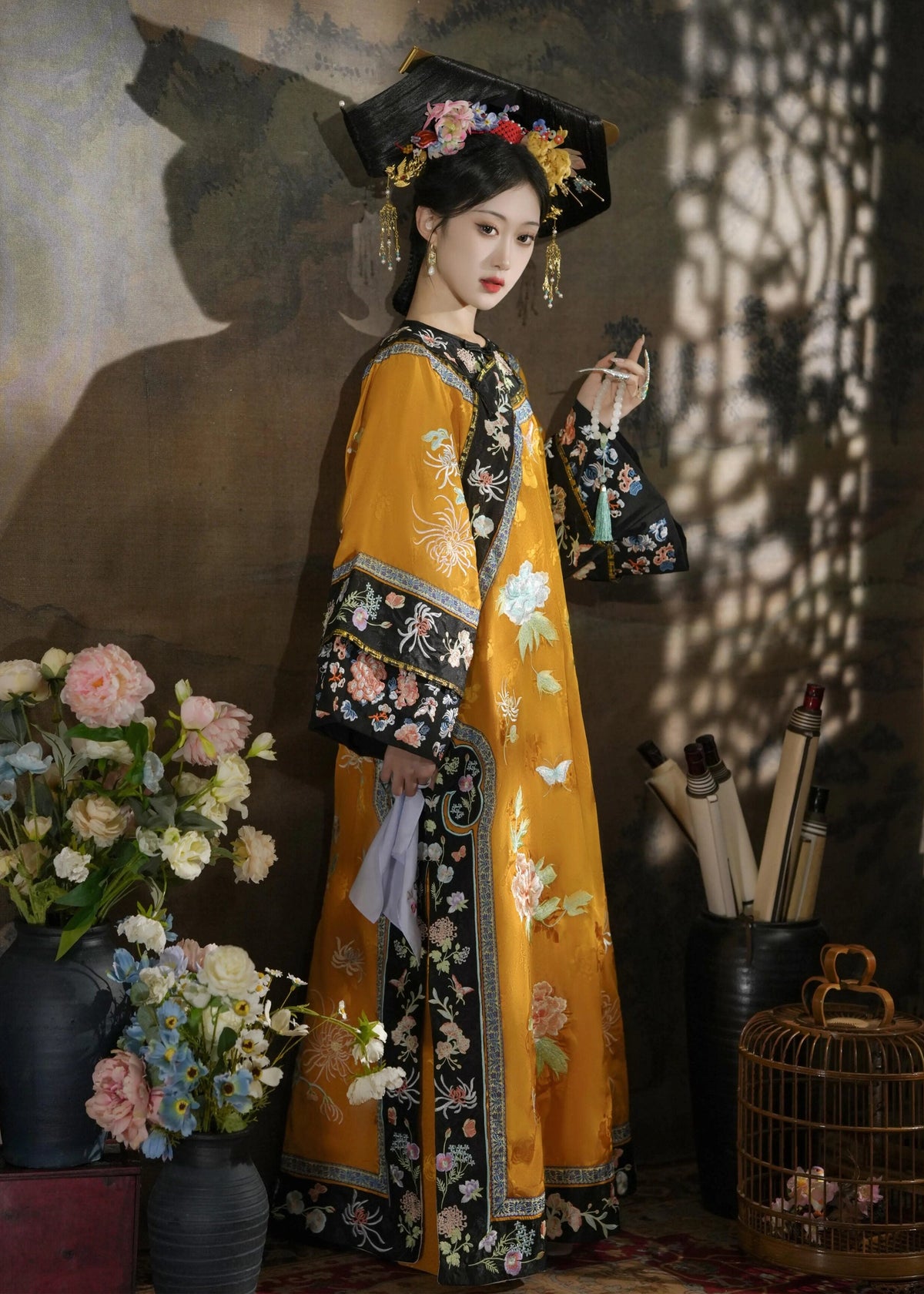Sister Mei | Qing Manchu-style Embroidered Robe (眉姐姐)