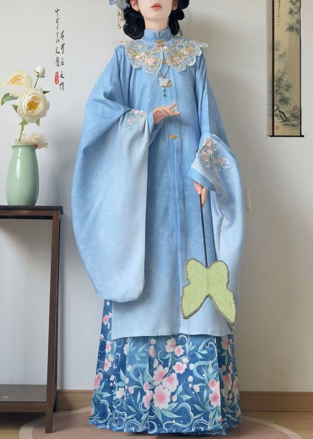 Butterfly Dance | 3-Piece Embroidered Plus Set (苍竹)