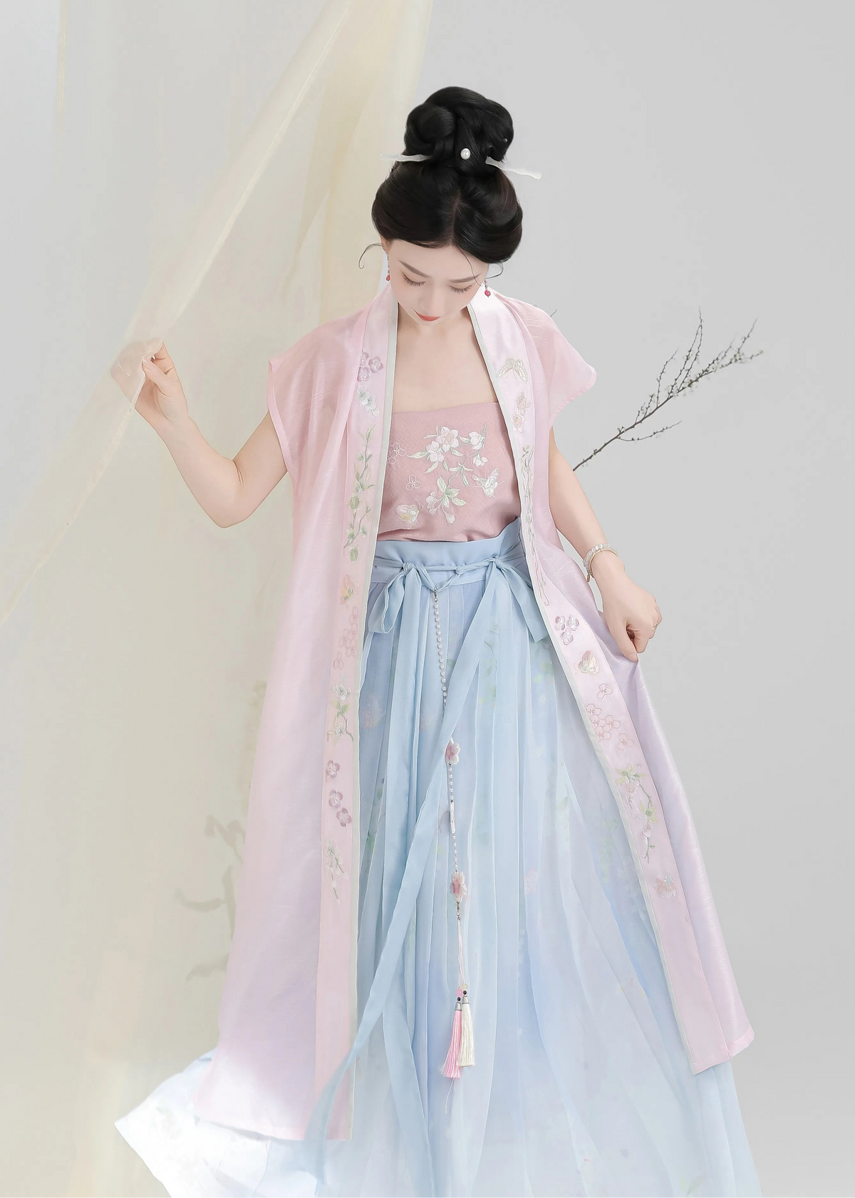 Early Summer | 3-Pieces Embroidered Set (初夏)