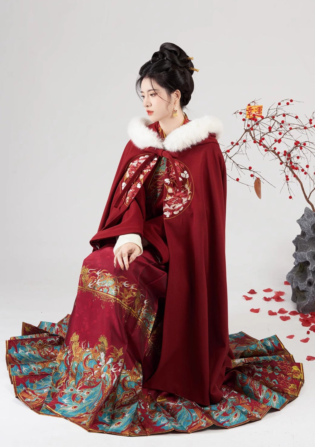 Fire Lantern | Winter Ma Mian Skirt Set (火璃)