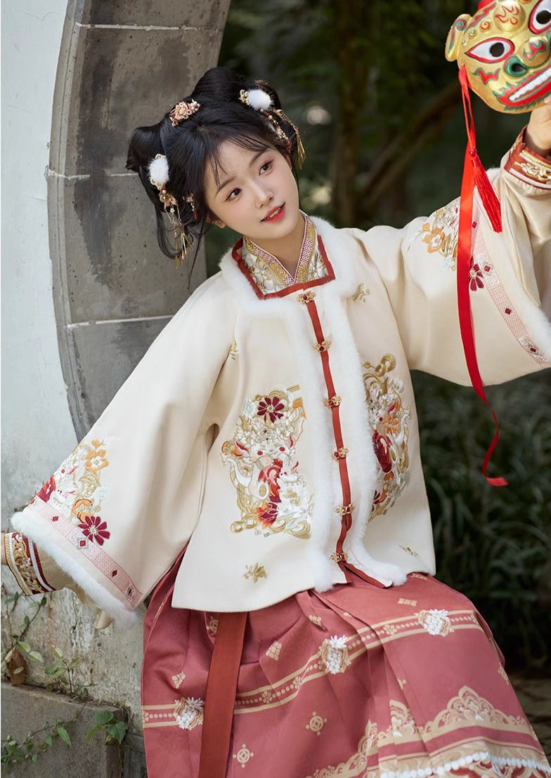 Lucky Dragon | 3-Pieces 2024 New Year Ming Hanfu (祥龙纳福)