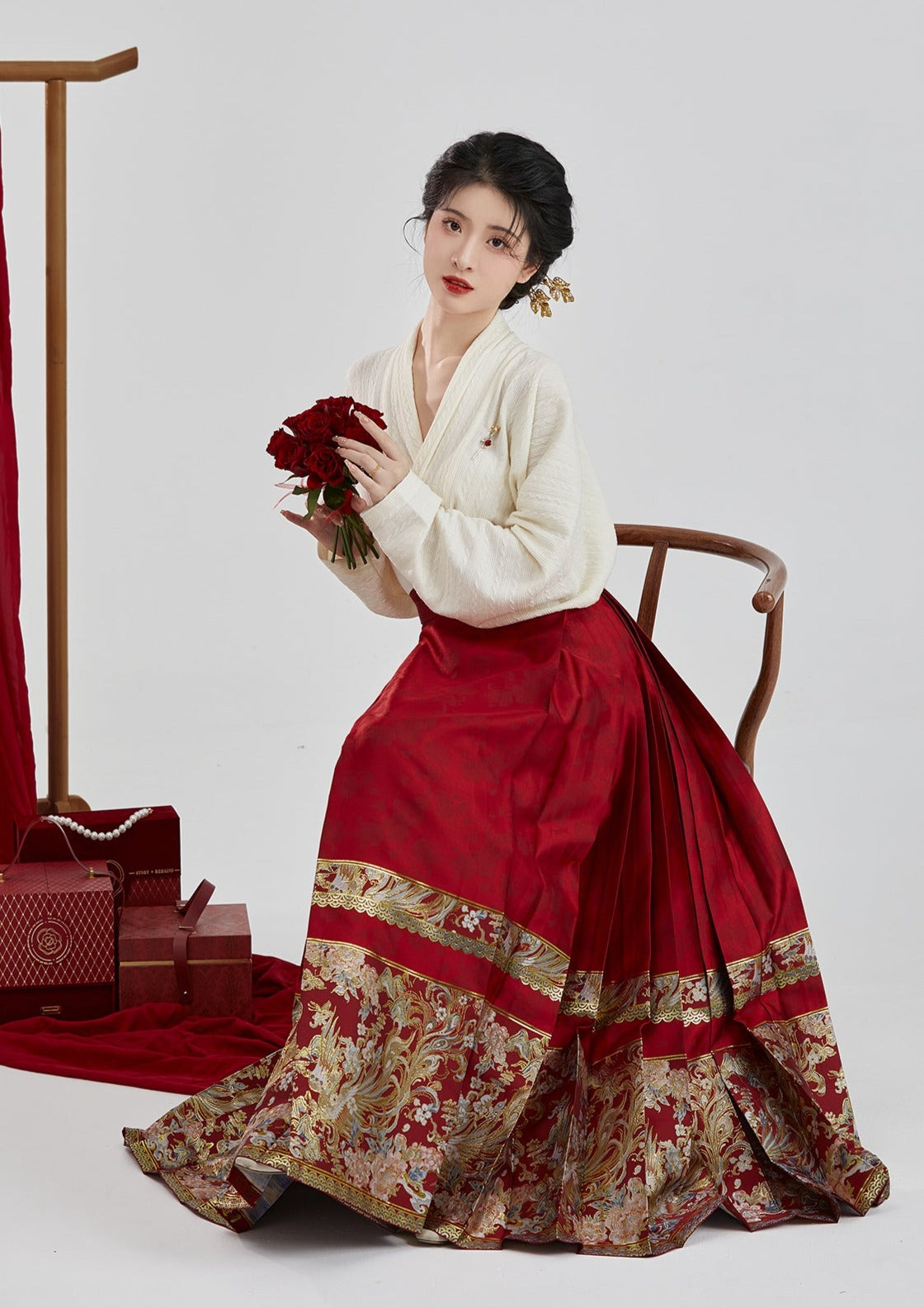 Forever Oath | Modern Bridal Ma Mian Skirt (缔结)