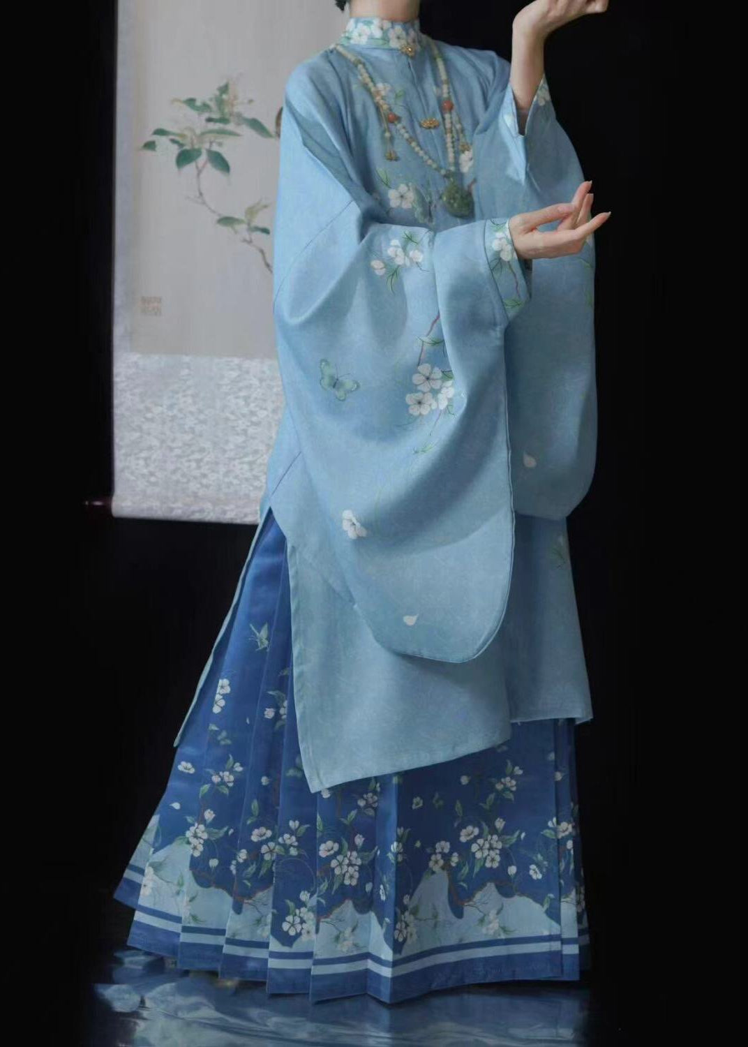 Scattered Butterflies | 3-Piece Plus Set (碎蝶)