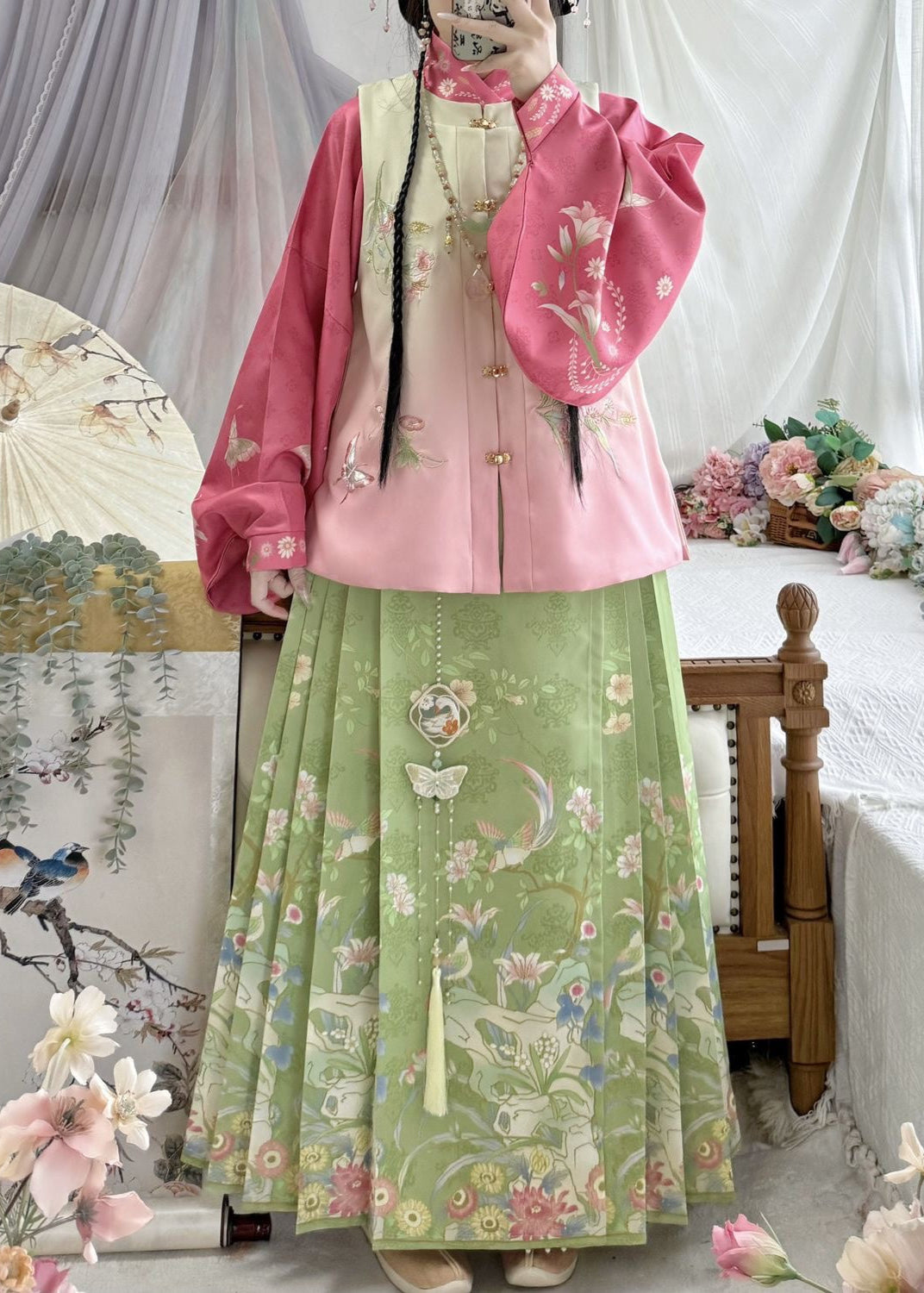 Secret Garden | 3-Piece Plus Vest Set (游园)