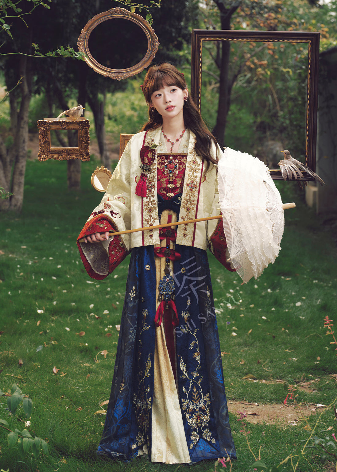 Snow White | 4-Piece 2026 New Year Hanfu (红苹果之宴)