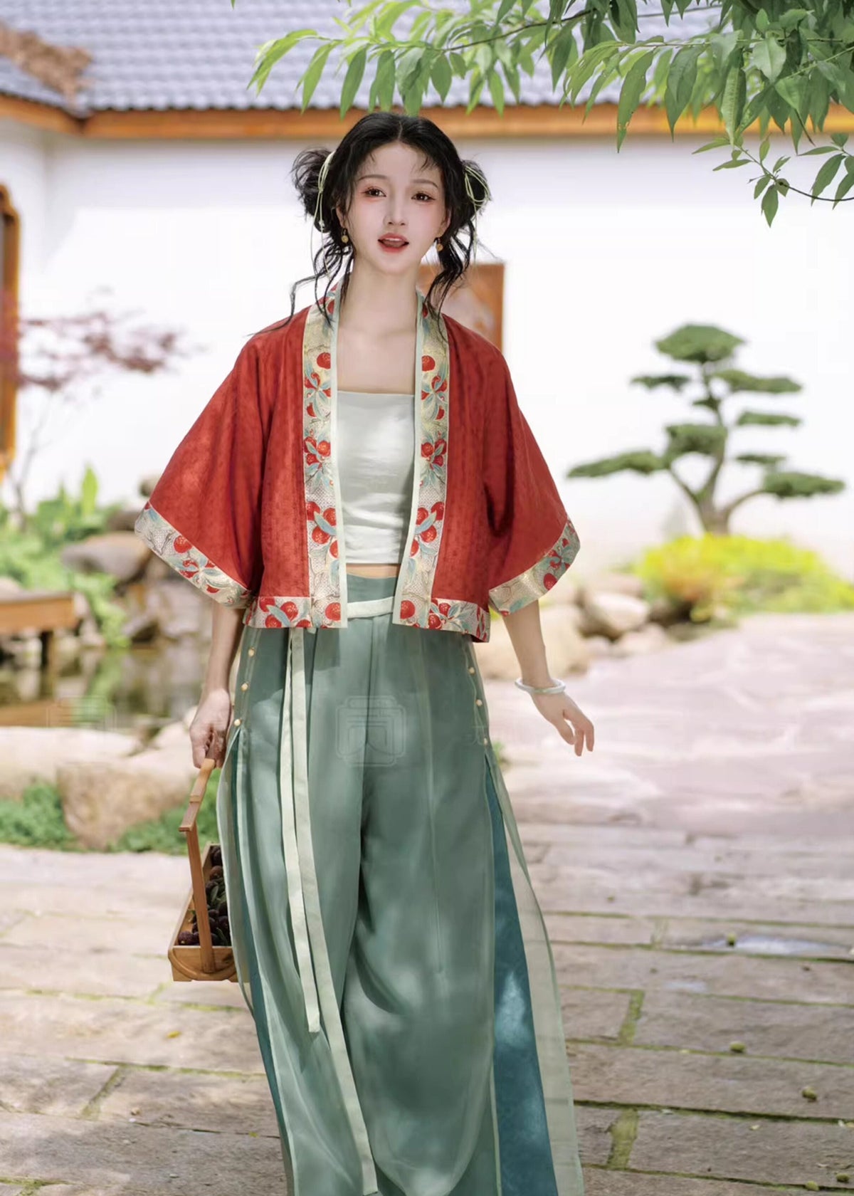 Bayberry Wine | 3-Piece Plus Pants Set (杨梅酒)