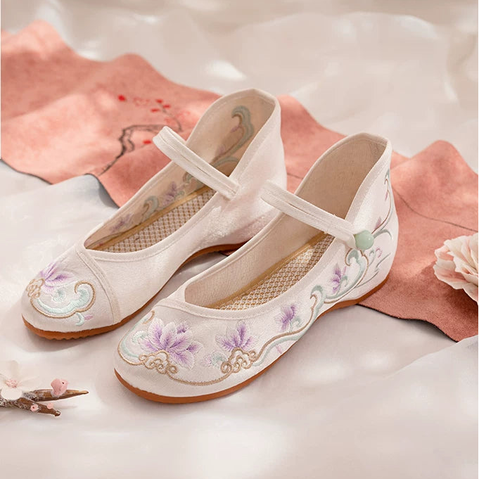Flower Bouquet | Embroidered Shoes (花束子）