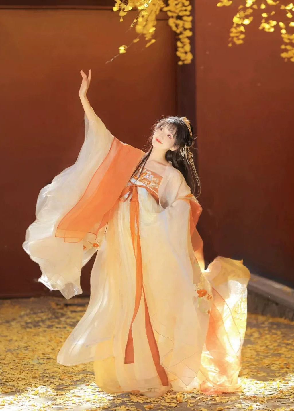 Golden Apricot | 3-Piece Embroidered Hanfu (金杏殿下)