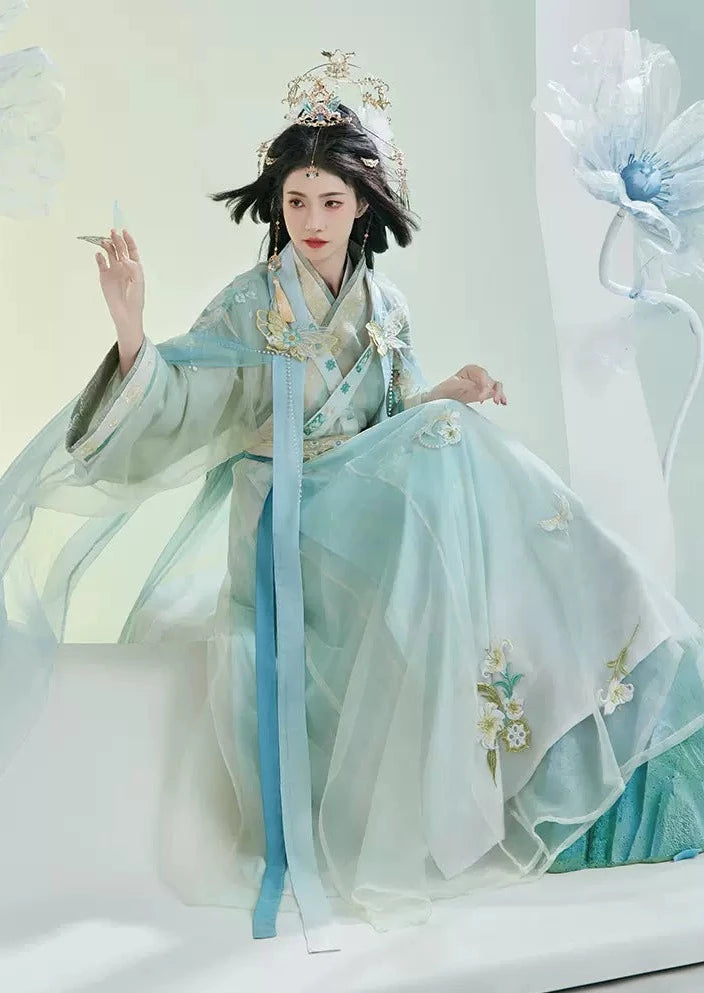 Spring Wind | 5-Pieces Embroidered Hanfu (岁岁春风)
