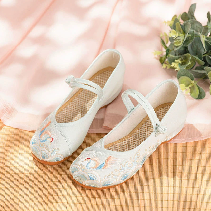 Azure Song | Embroidered Shoes () 41 / Green Azure Song | Embroidered Shoes () 41 / Green