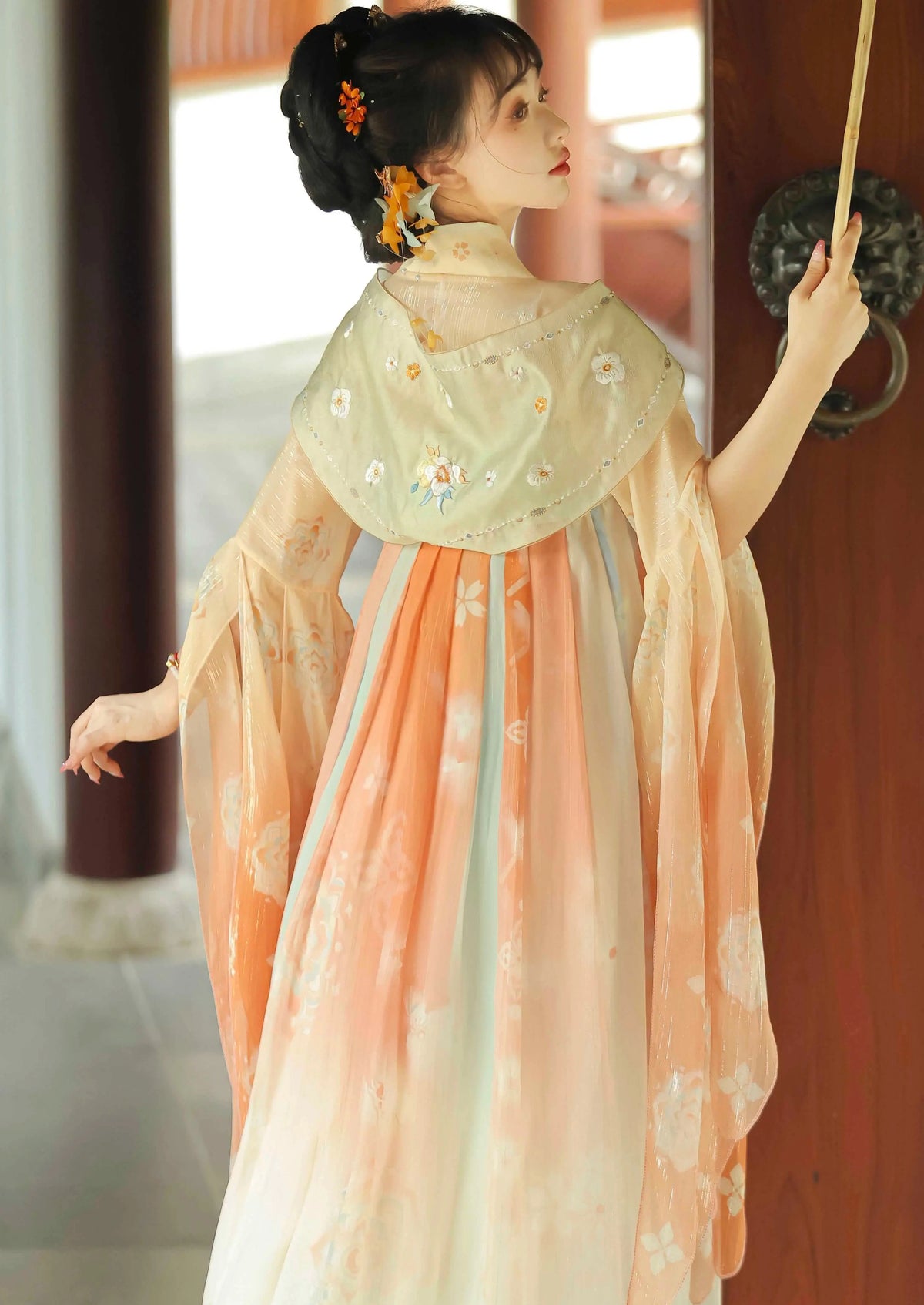 Flower Tail | 3-Pieces Tang Embroidered Hanfu (花瑶)