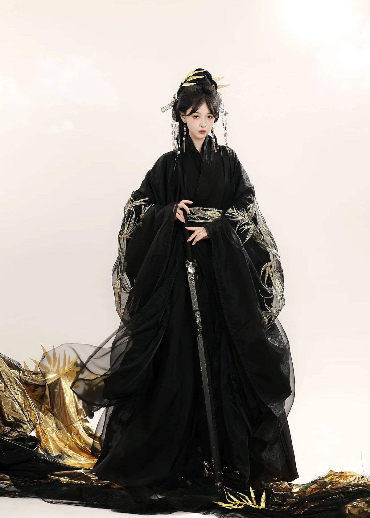 Black Bamboo | 6-Piece Embroidered Hanfu (玉龙赋)