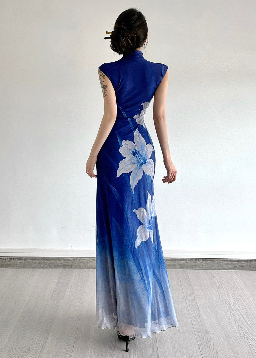Orchid Pavilion | Maxi Modern Sleeveless Qipao (兰亭)