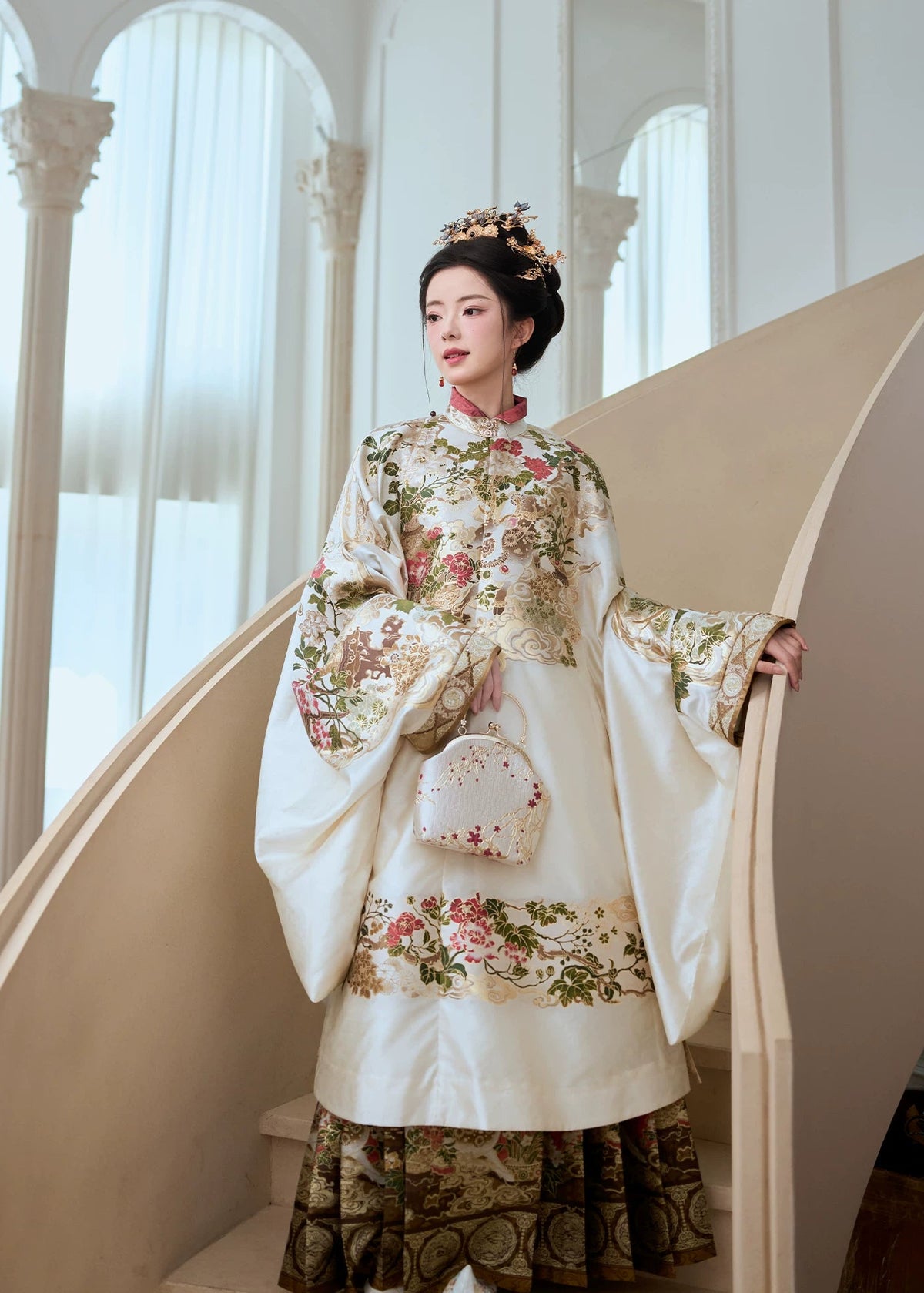 Deer & Lingzhi | 2-Piece 2027 New Year Hanfu (鹿衔芝)