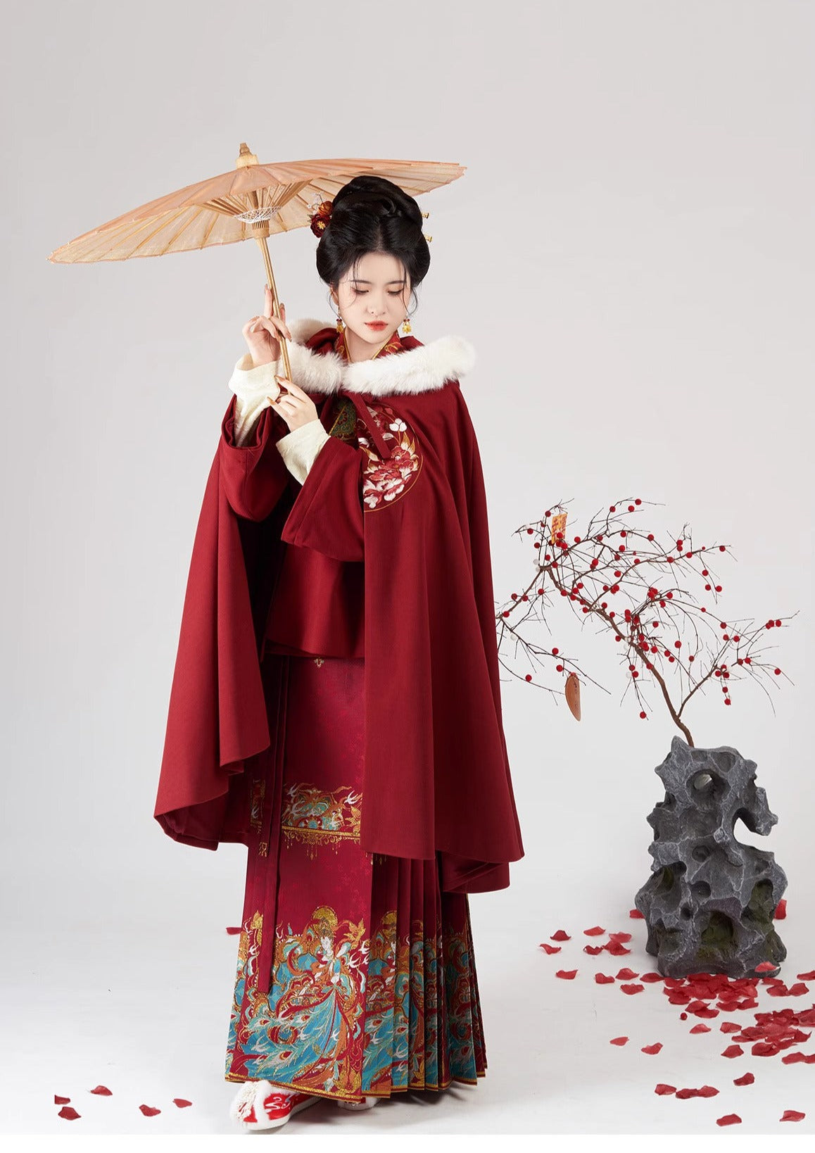 Fire Lantern | Winter Ma Mian Skirt Set (火璃)