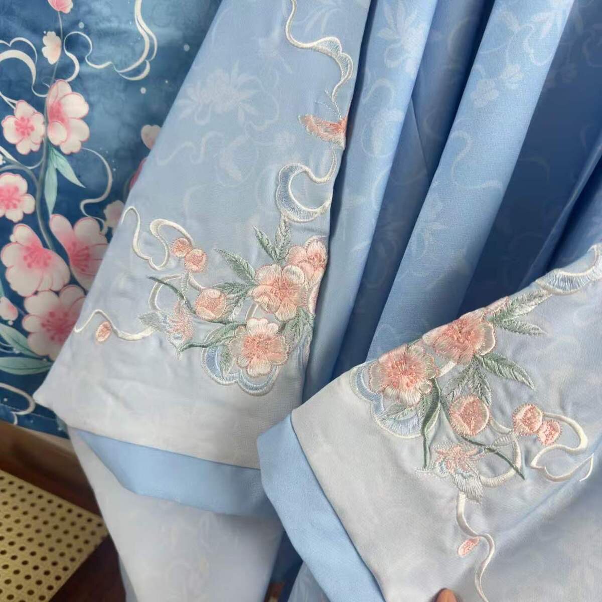 Butterfly Dance | 3-Piece Embroidered Plus Set (苍竹)