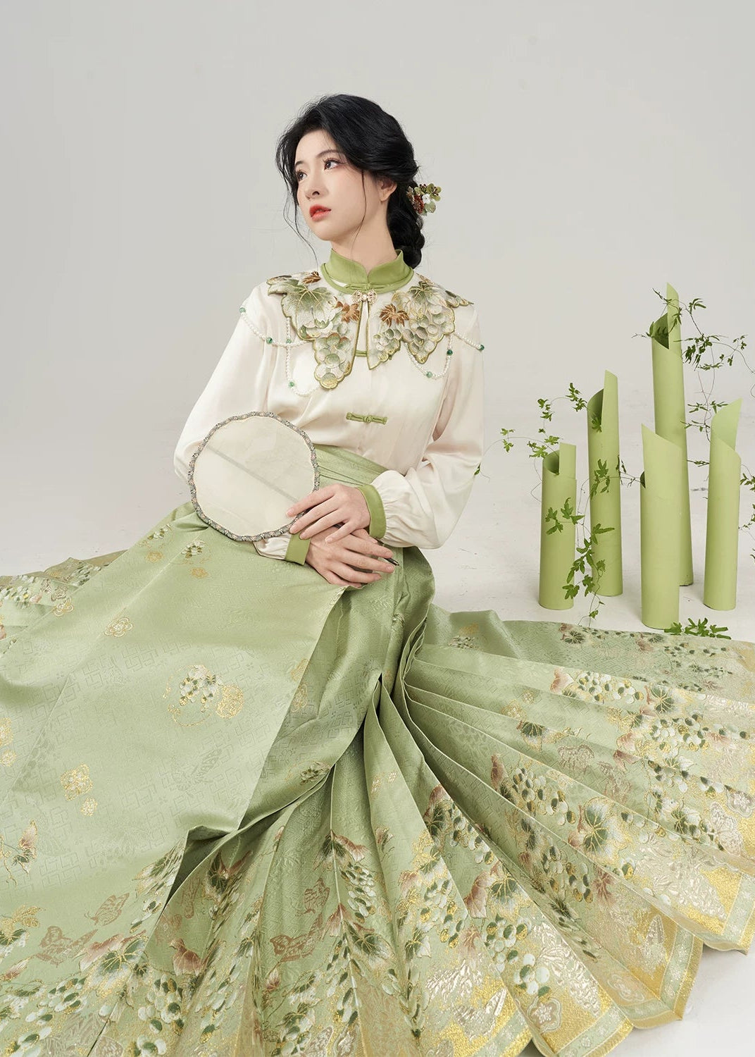 Little Jade | 11 Colors Graduation Cloud Collar (点翠)