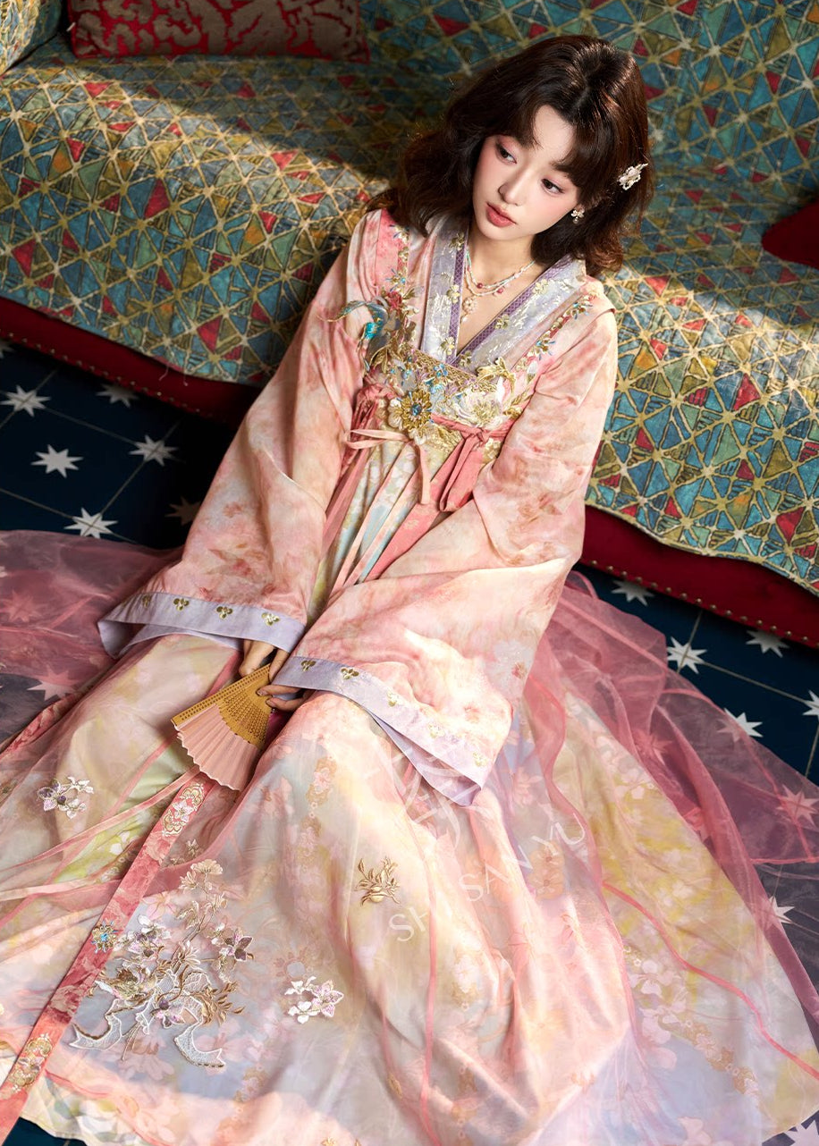 Orioles & Flowers | 3-Piece Embroidered Hanfu (莺花里)