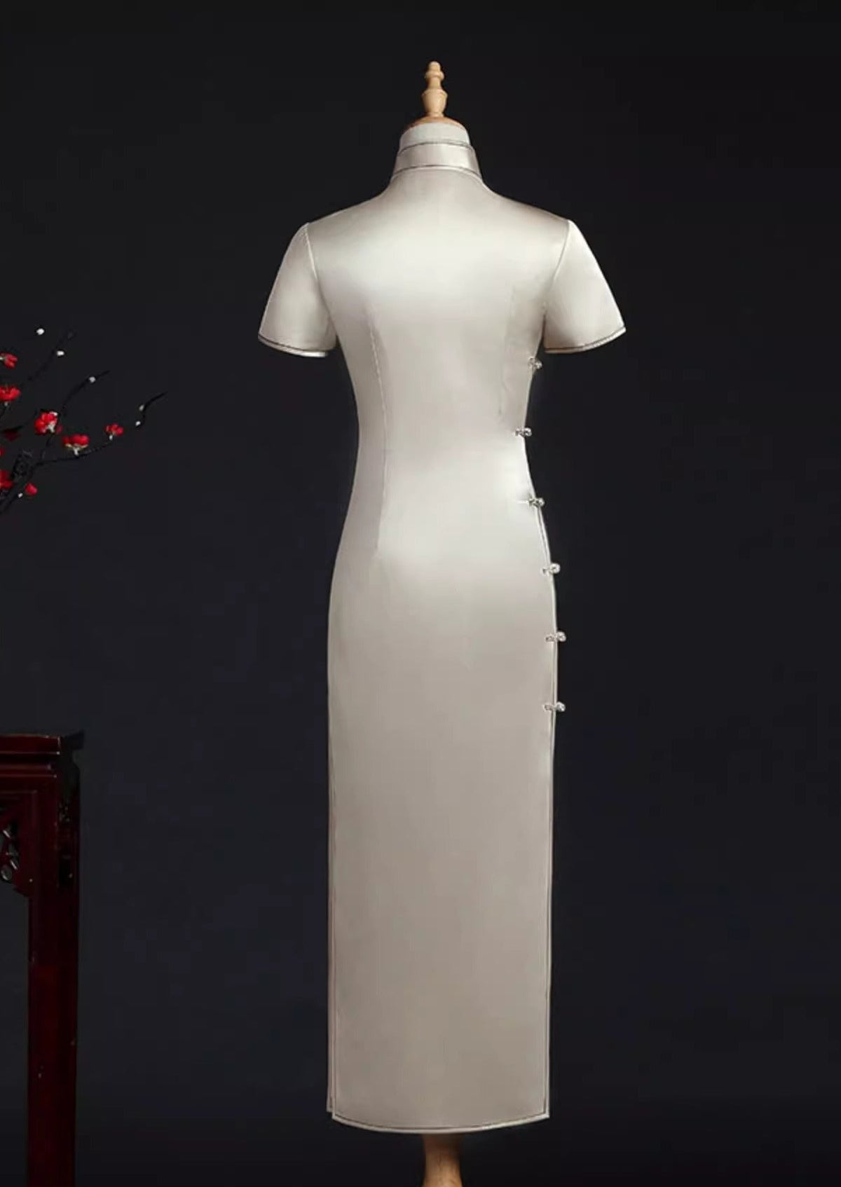 Rosie | Silk Champagne Custom Made Qipao (玉玫瑰)