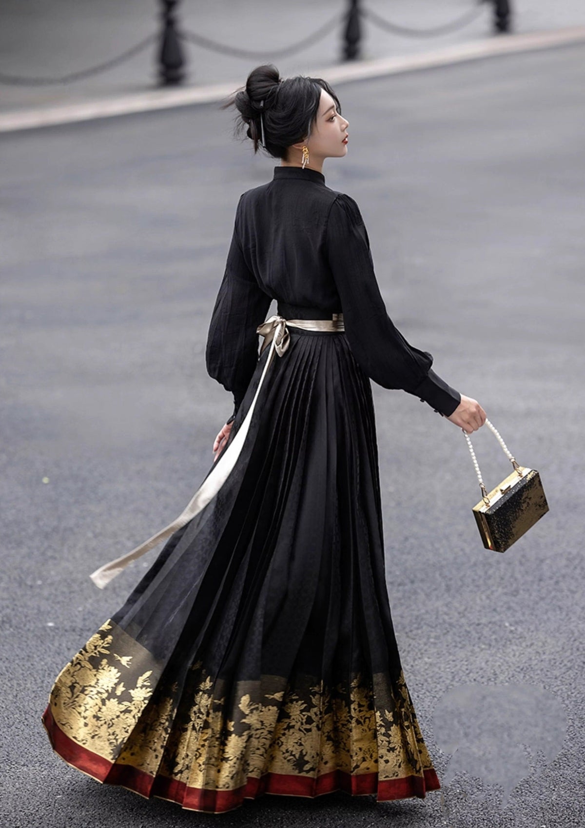 Spell of the Fragrance | Modern 2-Pieces Ma Mian Skirt Set (国色)