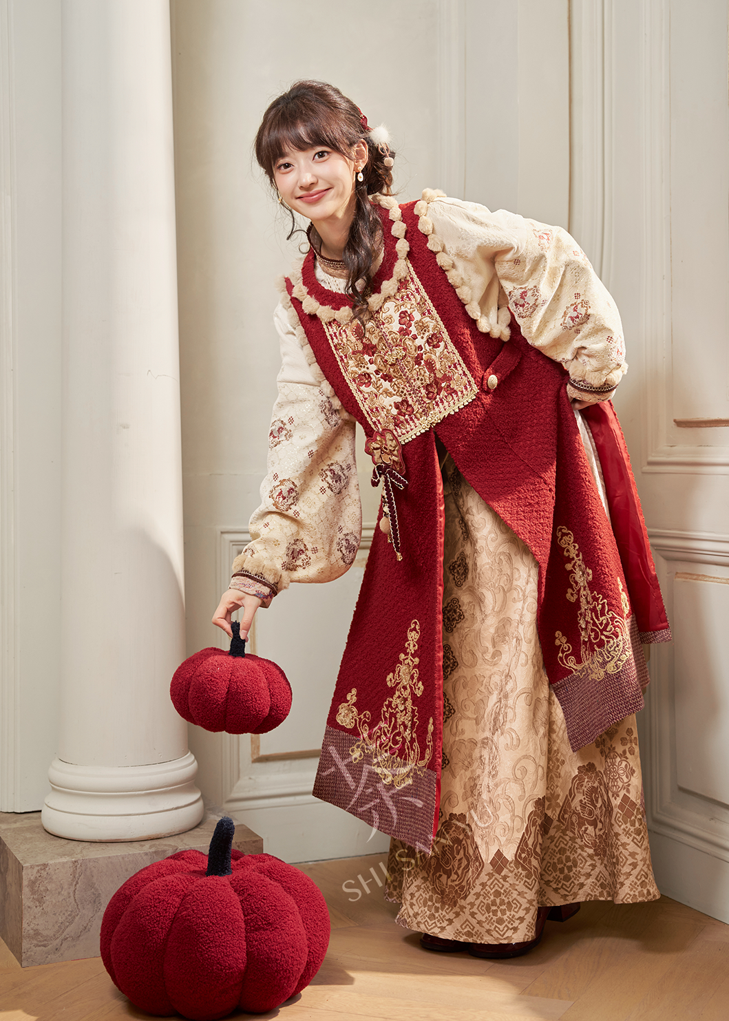 Crimson Steed | 4-Piece 2026 New Year Hanfu (赤马宝相)