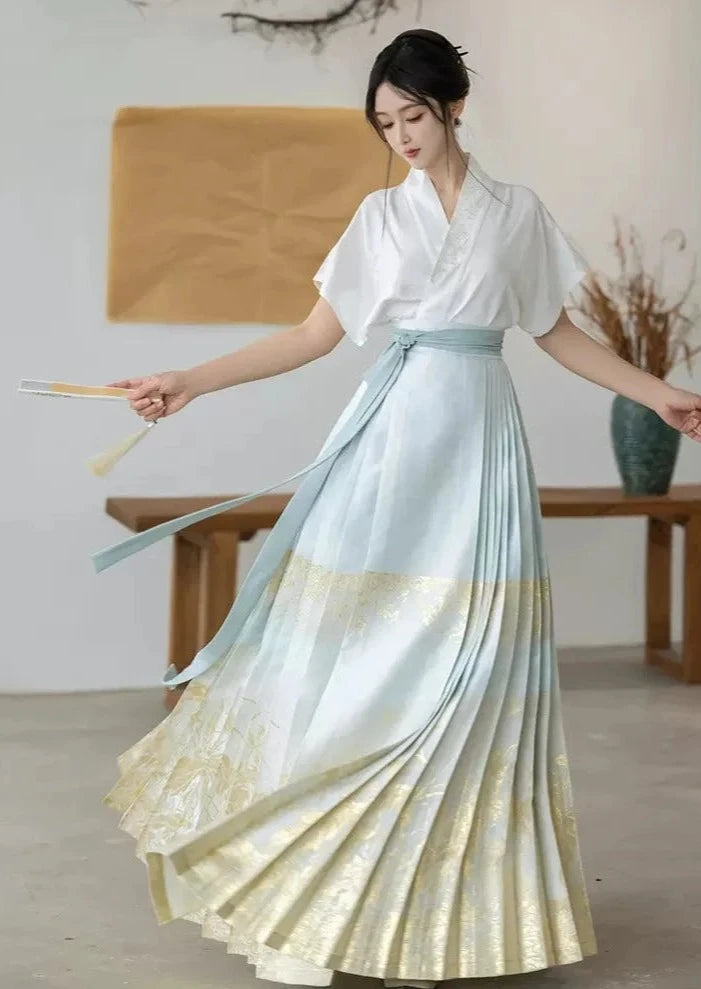 Lotus Melody | Modern 2-Pieces Ma Mian Skirt Set (莲笙)