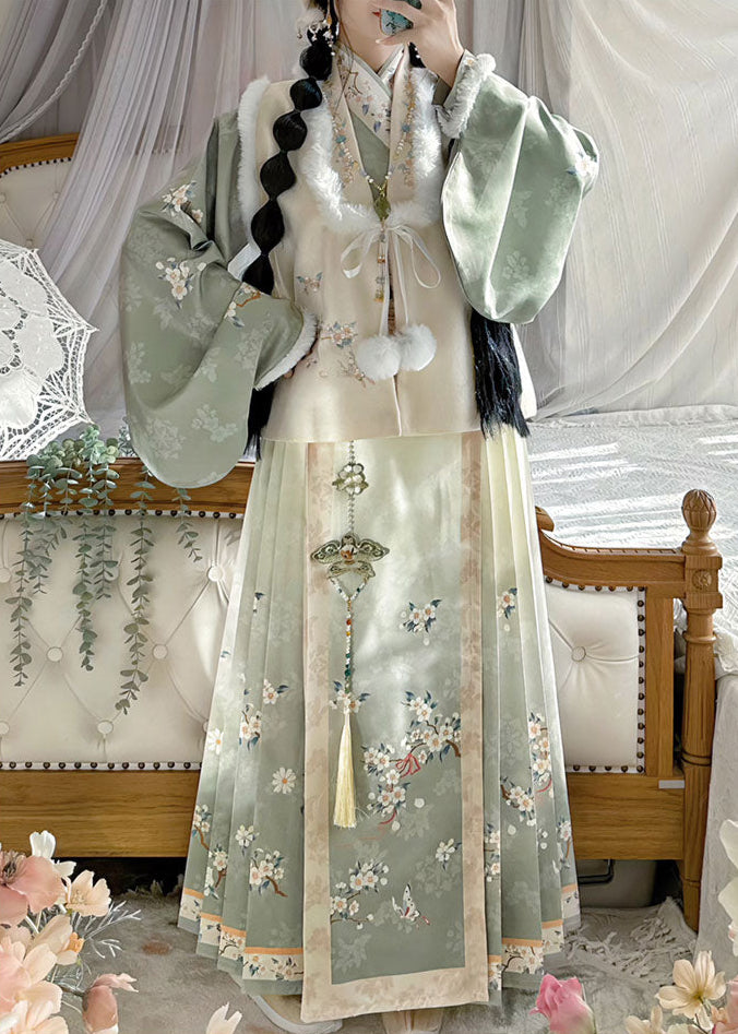 Snow Plum | 3-Piece Plus Winter Hanfu (梅花)